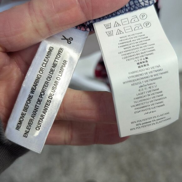 Michael Kors Size XS Black/Red/White Floral Cold Shoulder Blouse With Neck Tie - Picture 10 of 16